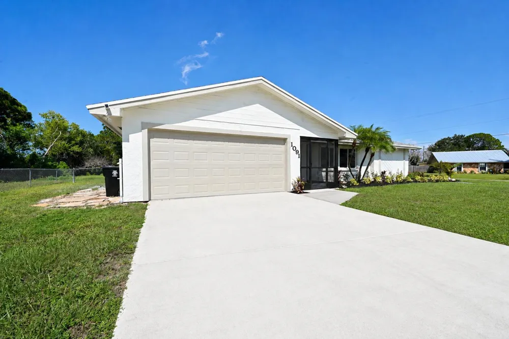 1091 SE Preston Lane Port St. Lucie, FL 34983