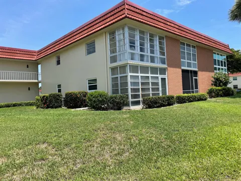 88 CROOKED TREE LANE #105