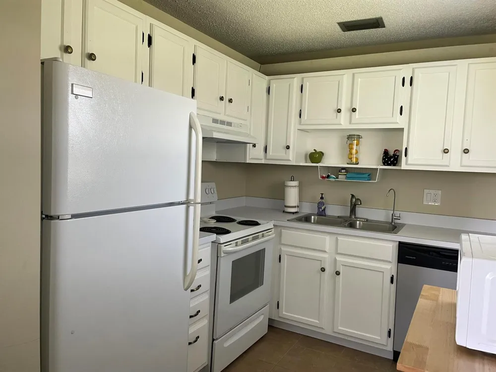 88 CROOKED TREE LANE #105 Vero Beach, FL 32962