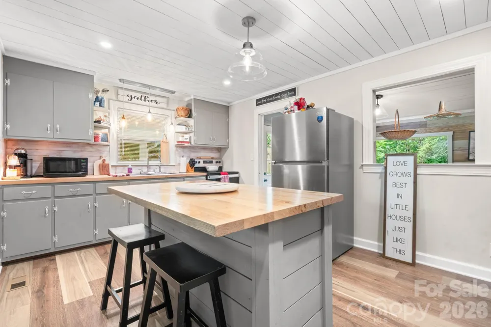 403 Shasta Lane SW Lenoir, NC 28645