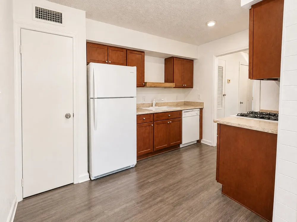 2301 Mission Hill Drive #101 Austin, TX 78741