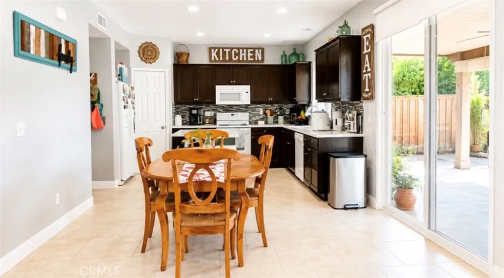 32635 Racquet Club Lake Elsinore, CA 92530