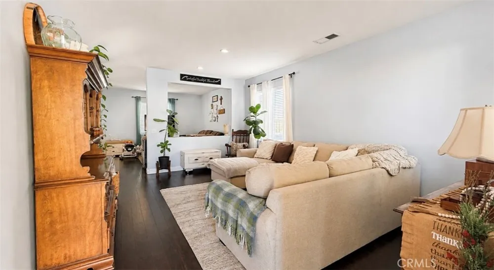 32635 Racquet Club Lake Elsinore, CA 92530
