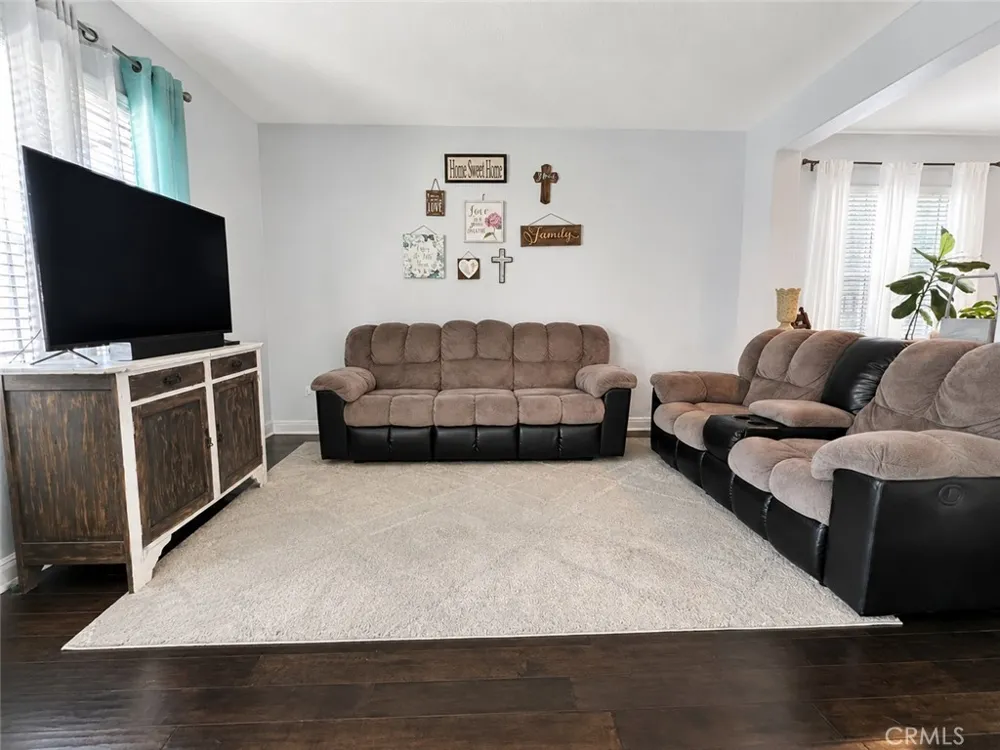 32635 Racquet Club Lake Elsinore, CA 92530