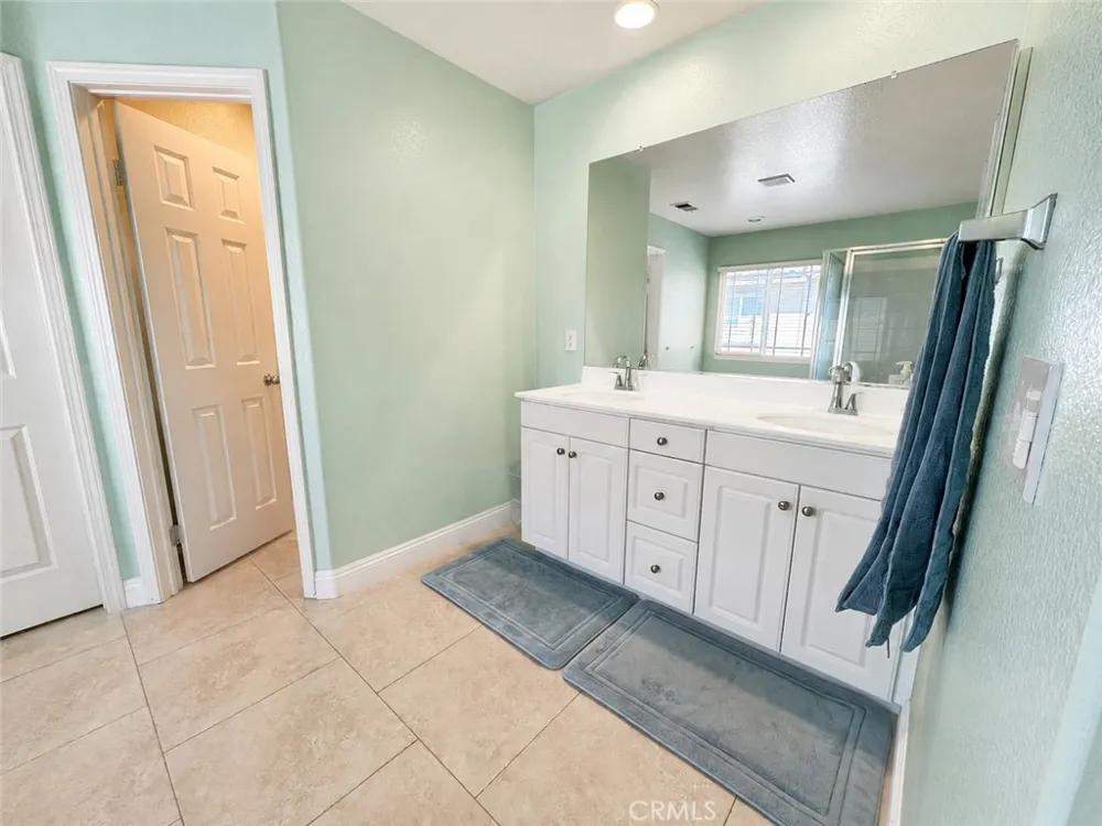 32635 Racquet Club Lake Elsinore, CA 92530