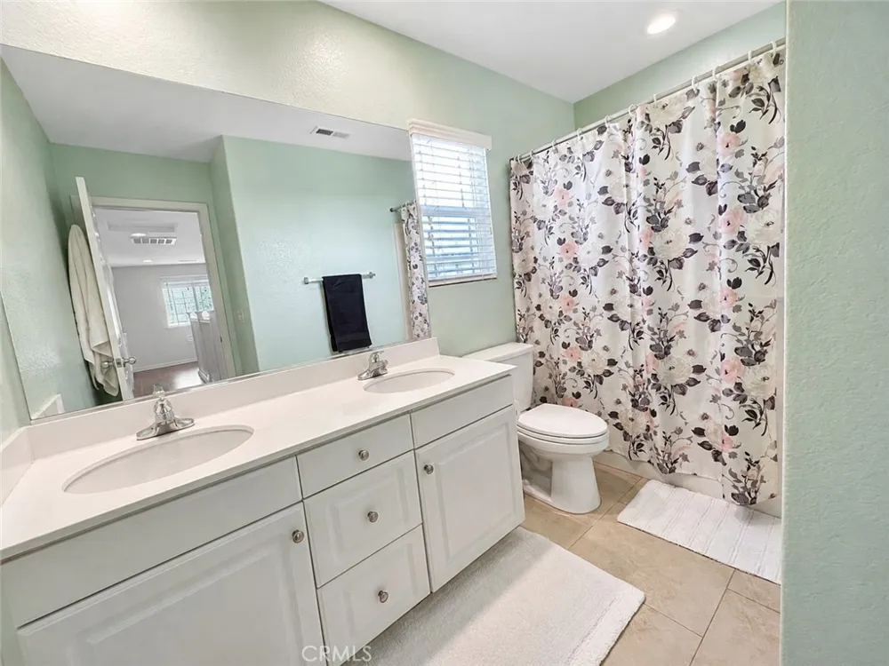 32635 Racquet Club Lake Elsinore, CA 92530