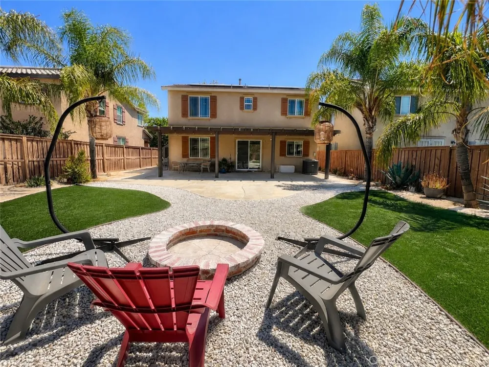 32635 Racquet Club Lake Elsinore, CA 92530