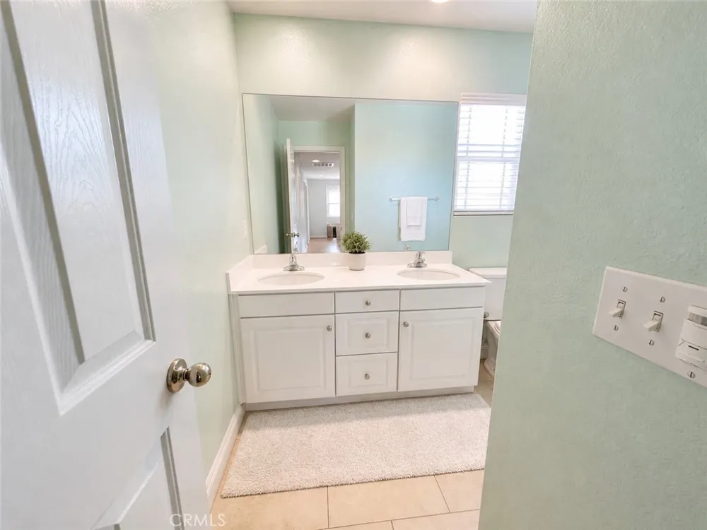 32635 Racquet Club Lake Elsinore, CA 92530