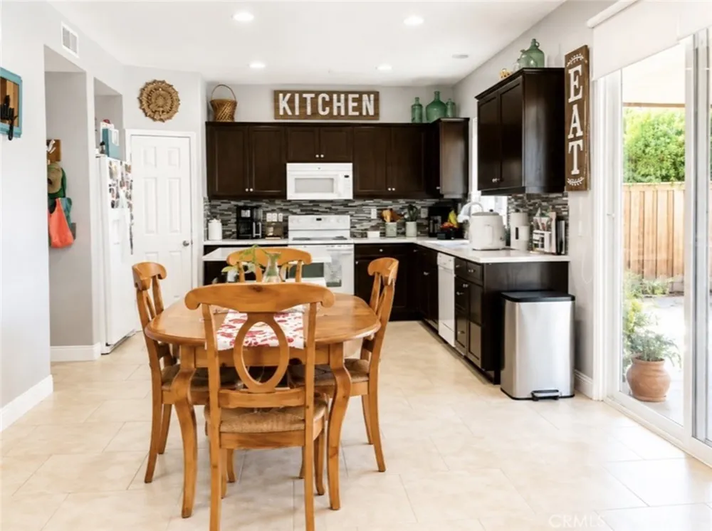 32635 Racquet Club Lake Elsinore, CA 92530