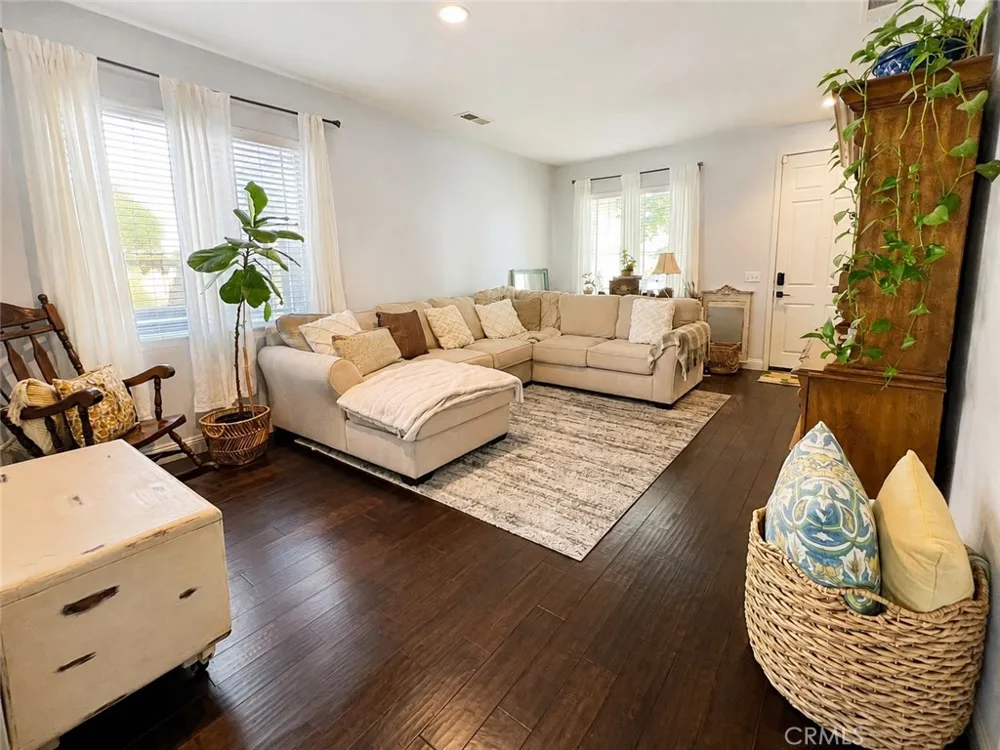 32635 Racquet Club Lake Elsinore, CA 92530