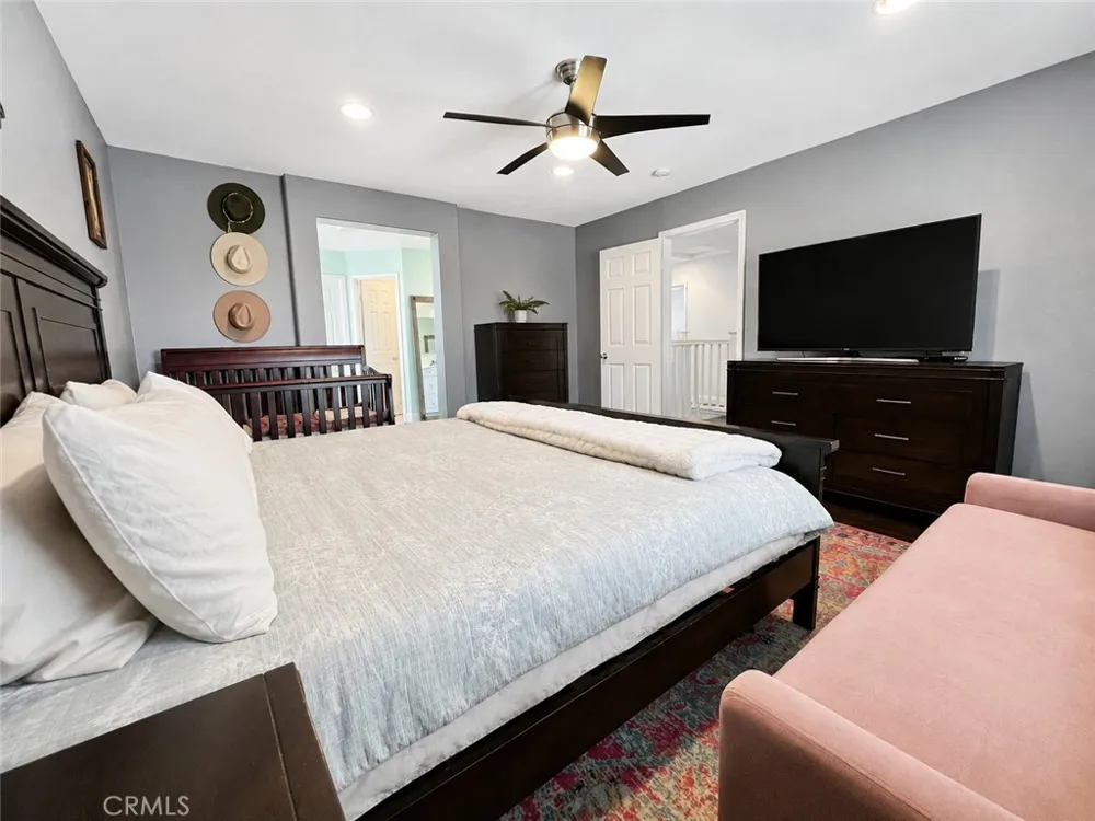 32635 Racquet Club Lake Elsinore, CA 92530