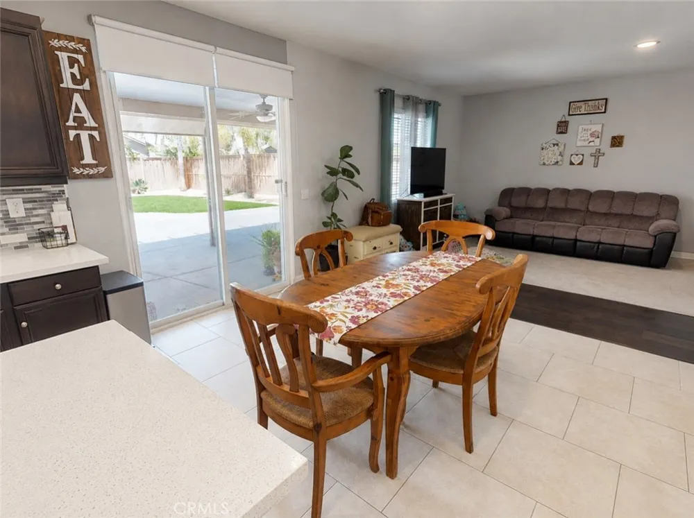 32635 Racquet Club Lake Elsinore, CA 92530