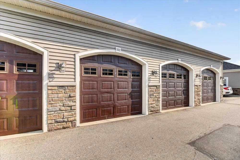 5512 Arbor Chase Drive Ann Arbor, MI 48103