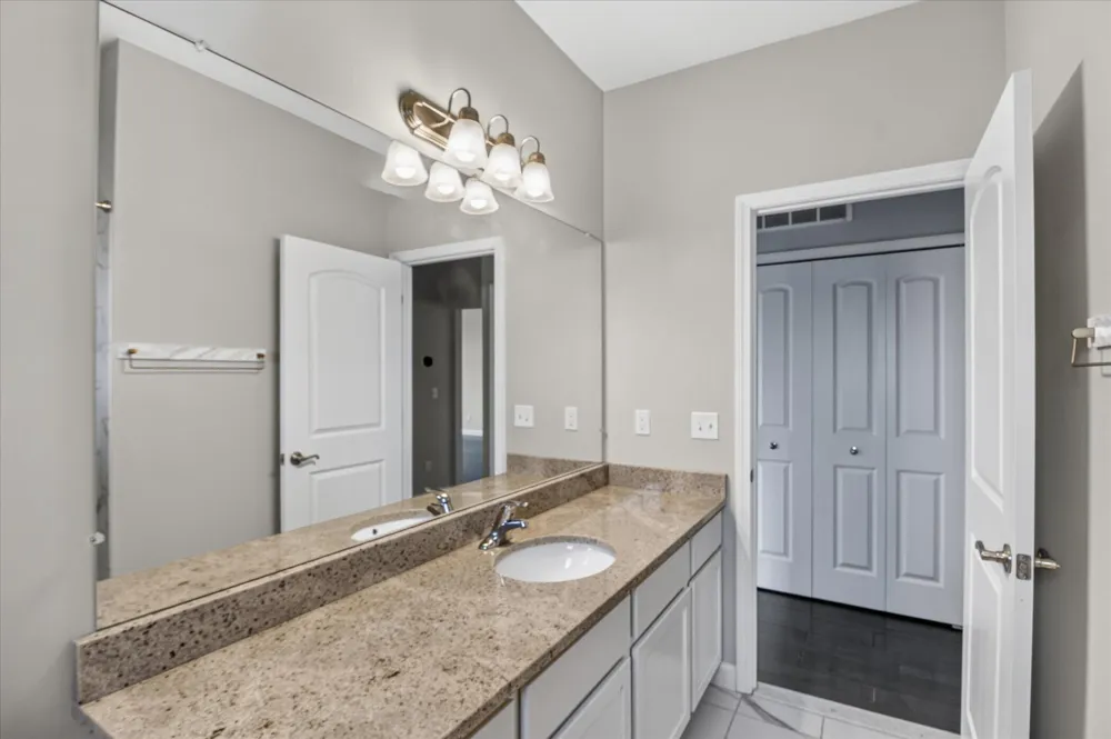 5512 Arbor Chase Drive Ann Arbor, MI 48103