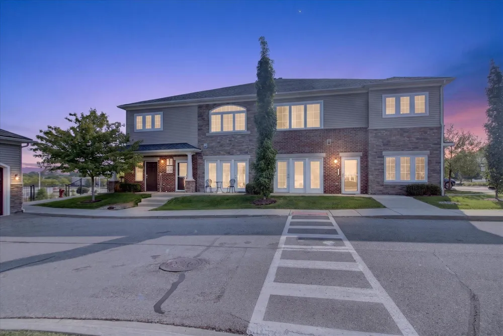 5512 Arbor Chase Drive Ann Arbor, MI 48103