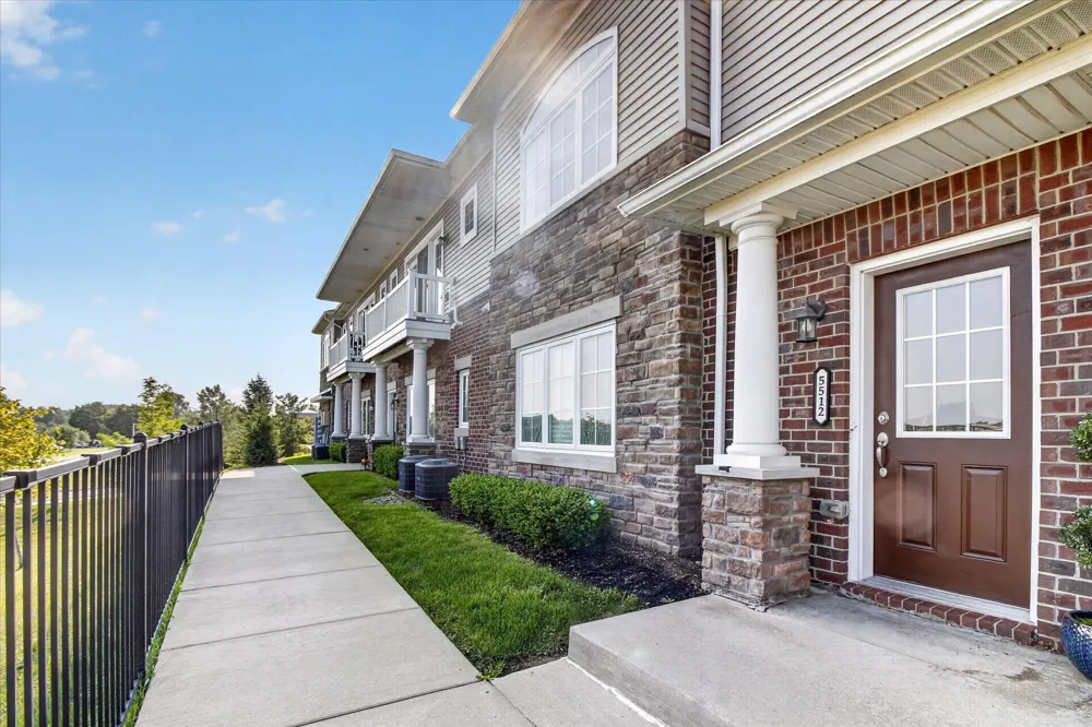 5512 Arbor Chase Drive Ann Arbor, MI 48103