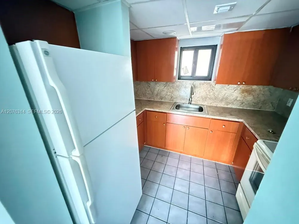 5 Olive Dr #13 Hialeah, FL 33010