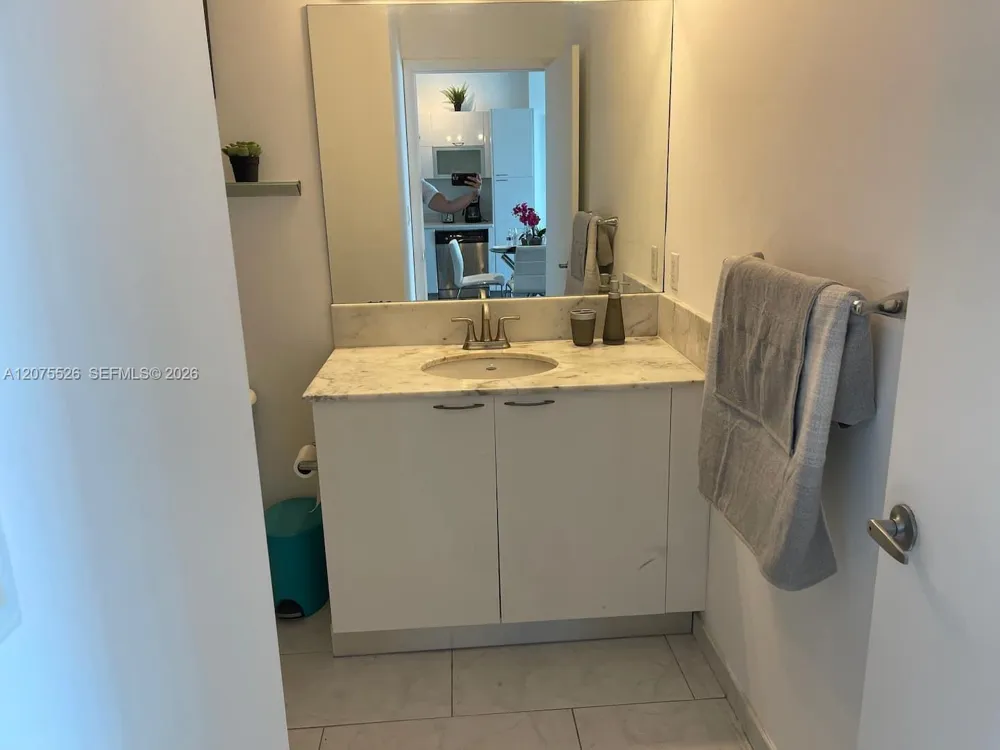 133 NE 2nd Ave #3405 Miami, FL 33132