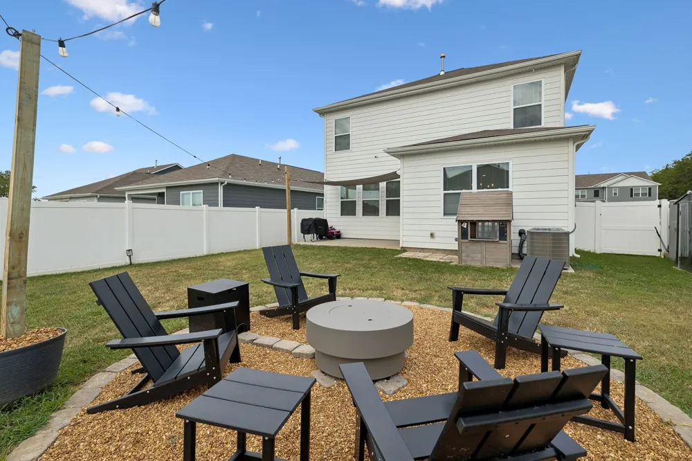2206 Averee Ct Lebanon, TN 37087
