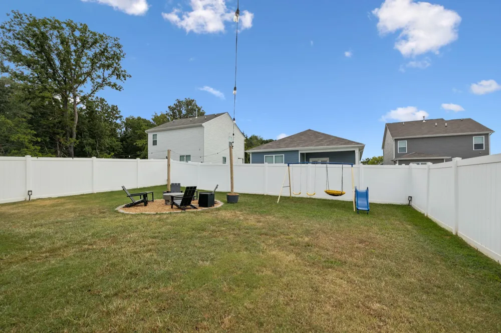2206 Averee Ct Lebanon, TN 37087