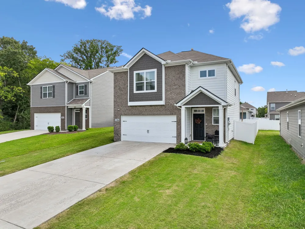 2206 Averee Ct Lebanon, TN 37087
