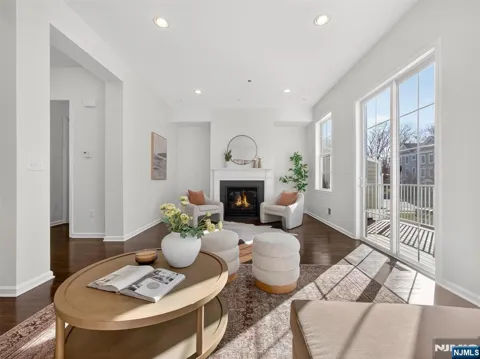 23 Roosevelt Drive