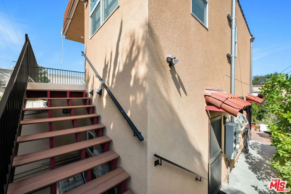 9056 Hubbard Street #A Culver City, CA 90232