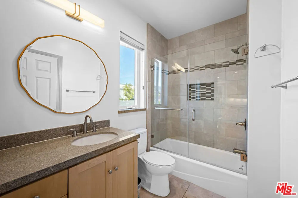 9056 Hubbard Street #A Culver City, CA 90232