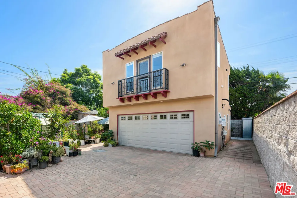 9056 Hubbard Street #A Culver City, CA 90232