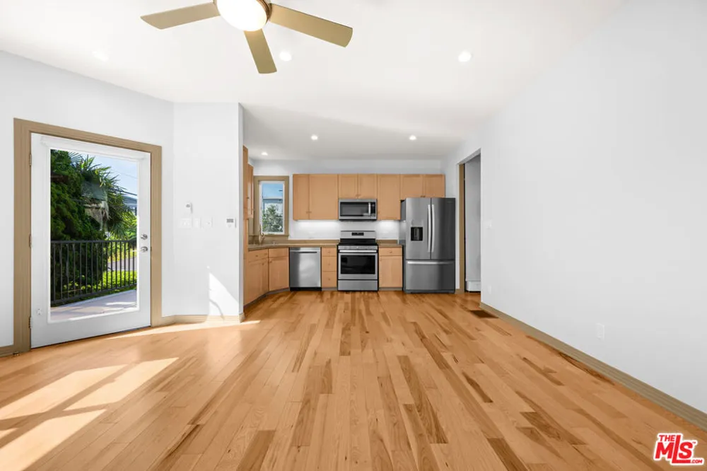 9056 Hubbard Street #A Culver City, CA 90232