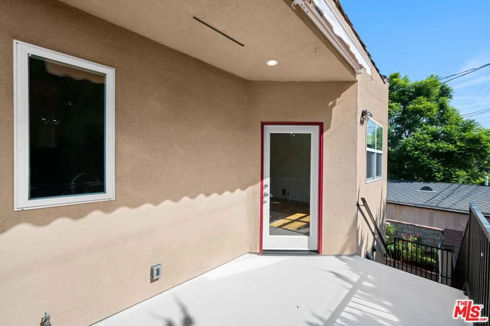 9056 Hubbard Street #A Culver City, CA 90232