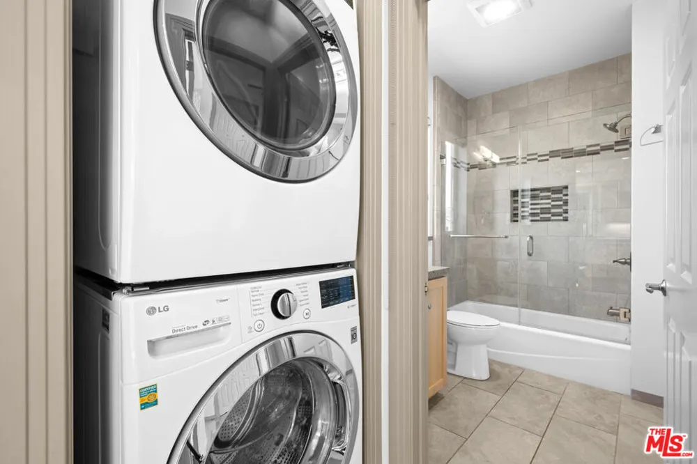 9056 Hubbard Street #A Culver City, CA 90232