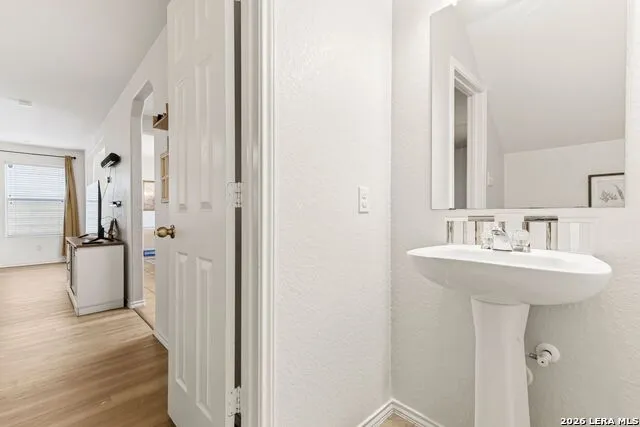 9235 Silver Vis San Antonio, TX 78254