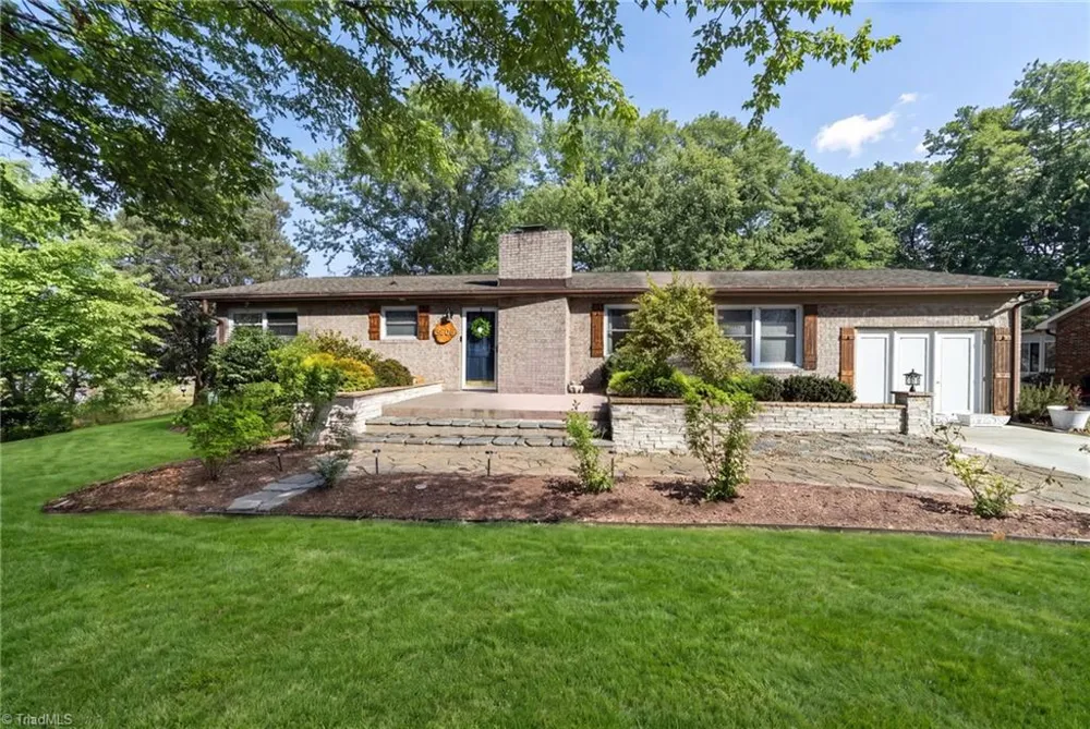 3606 Innwood Street High Point, NC 27265