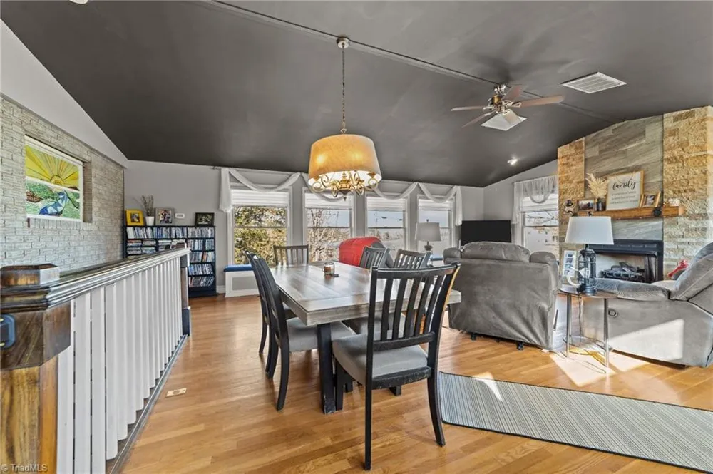 3606 Innwood Street High Point, NC 27265