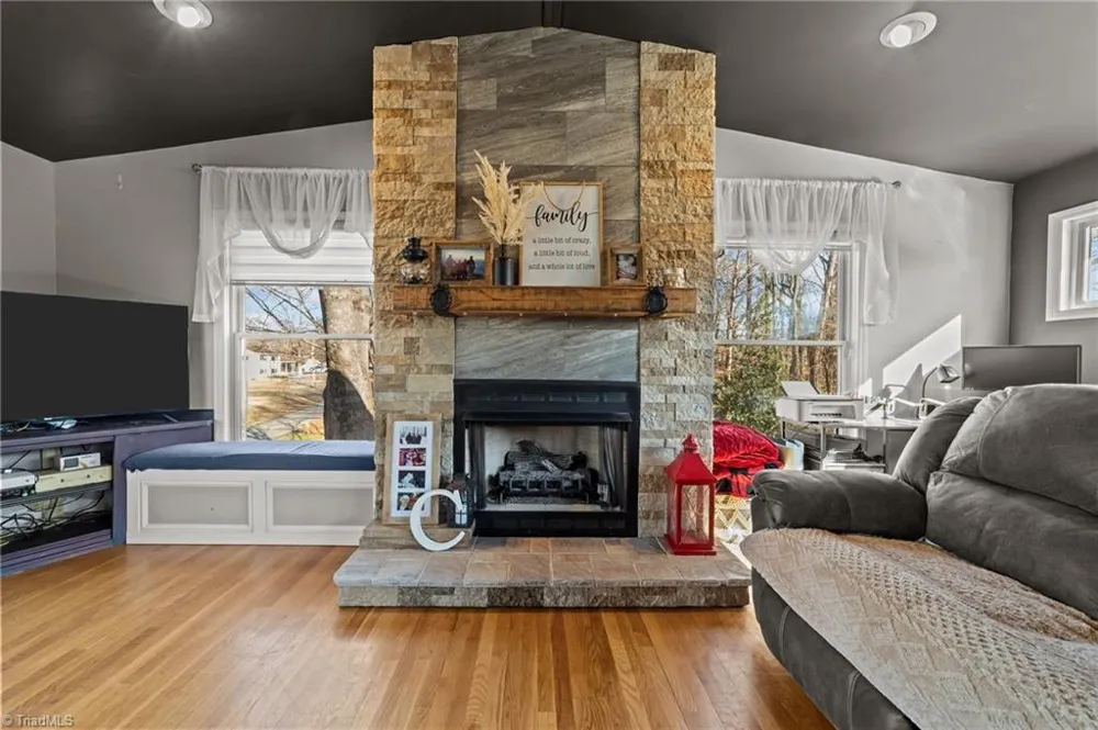 3606 Innwood Street High Point, NC 27265