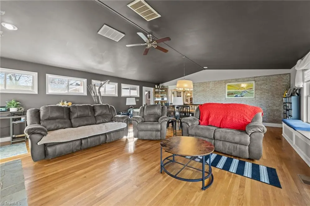 3606 Innwood Street High Point, NC 27265