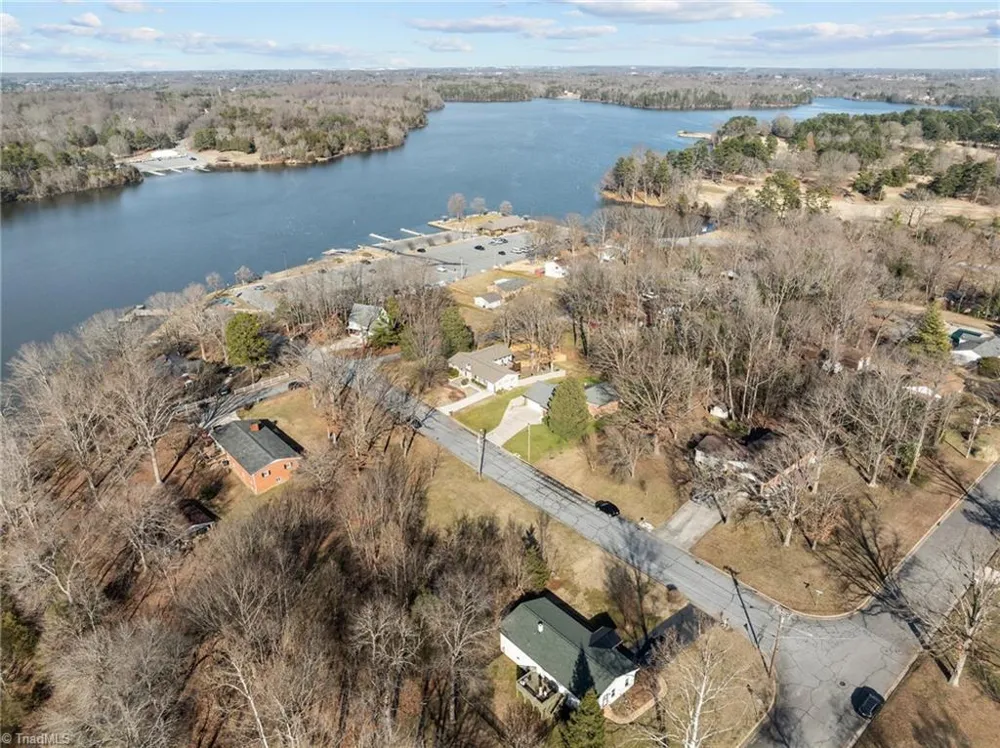 3606 Innwood Street High Point, NC 27265