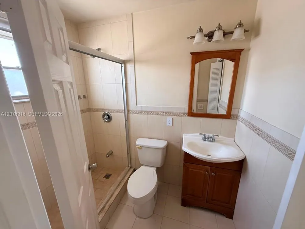 1154 W 35th St #223 Hialeah, FL 33012