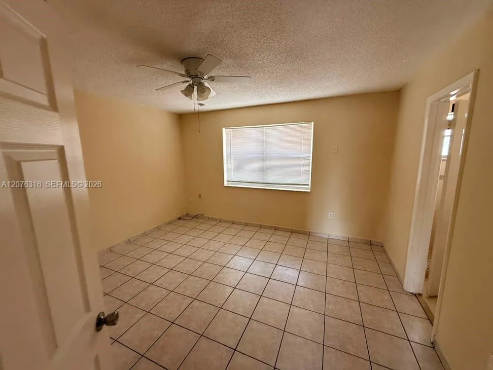 1154 W 35th St #223 Hialeah, FL 33012
