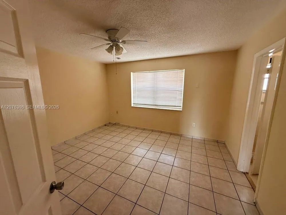 1154 W 35th St #223 Hialeah, FL 33012