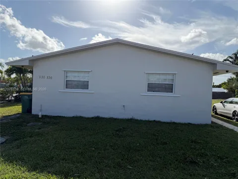 834 NE 5th Ave #834