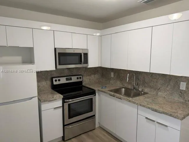 834 NE 5th Ave #834 Homestead, FL 33030
