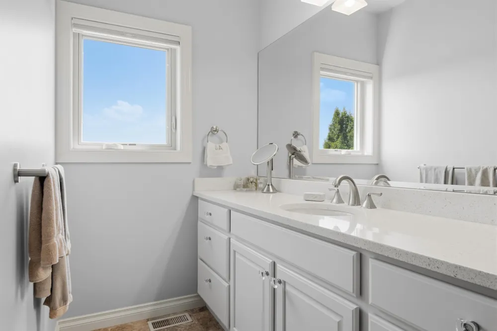 2536 W Crown Drive Garfield Charter Township, MI 49685