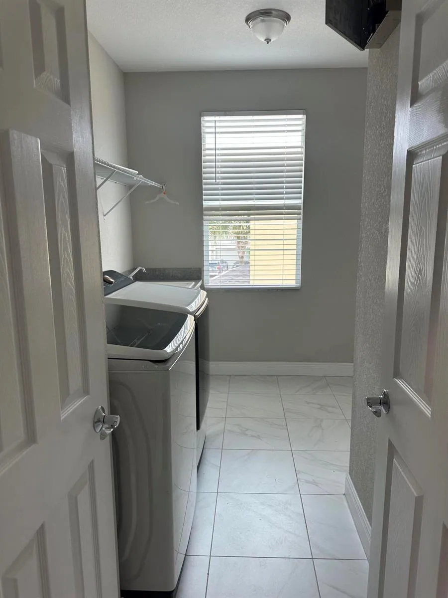 2010 NW Cataluna Circle Port St. Lucie, FL 34986