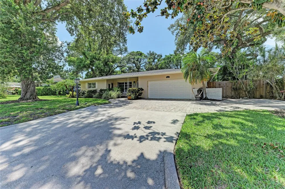 1214 21ST STREET W Bradenton, FL 34205