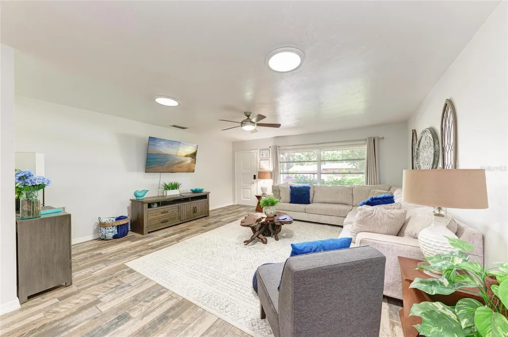 1214 21ST STREET W Bradenton, FL 34205