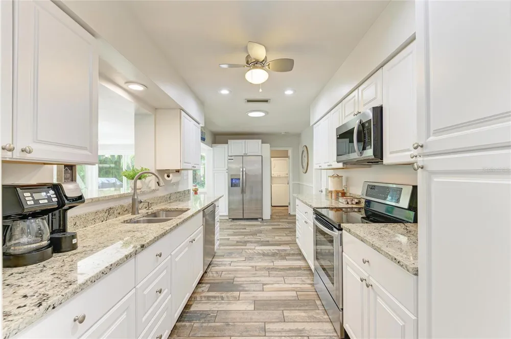 1214 21ST STREET W Bradenton, FL 34205