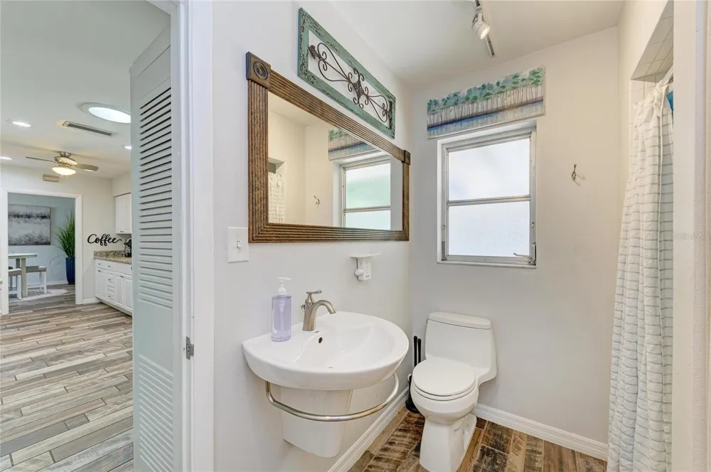 1214 21ST STREET W Bradenton, FL 34205