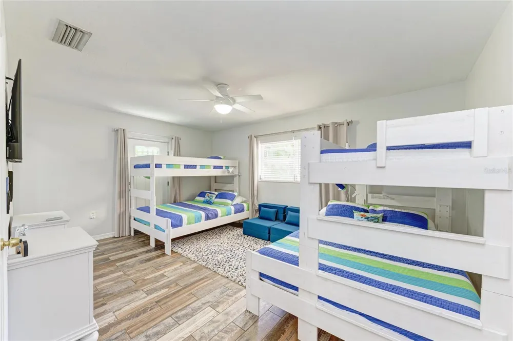 1214 21ST STREET W Bradenton, FL 34205